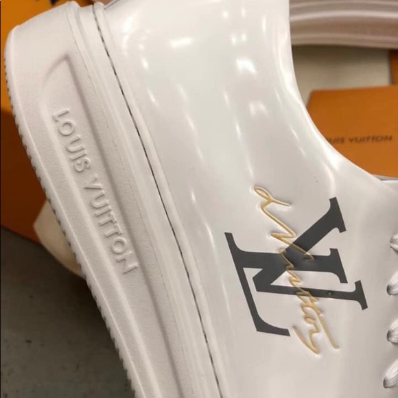Louis Vuitton Men’s Sneakers - Picture 5 of 8